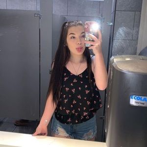 Meet your Posher, Alisha